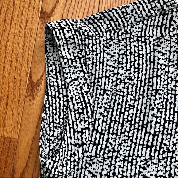 Vince Camuto Open Placket White Black Sleeveless Top Women's Size S - Picture 5 of 11